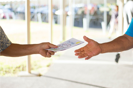 Szórólapterjesztés